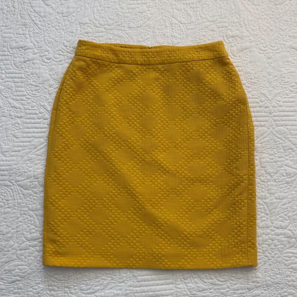 Banana Republic Yellow Pencil Skirt Size 4